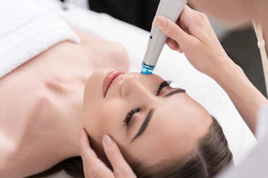 Vampire Facials vs. Microneedling: What’s Best For You?
